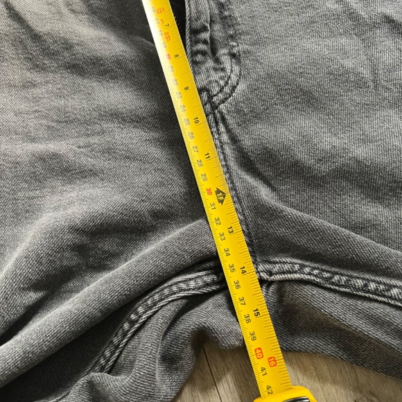 Uniqlo Men's Wide Fit Tapered Style Middle Rise Black Jeans Size 33 - Picture 10 of 13